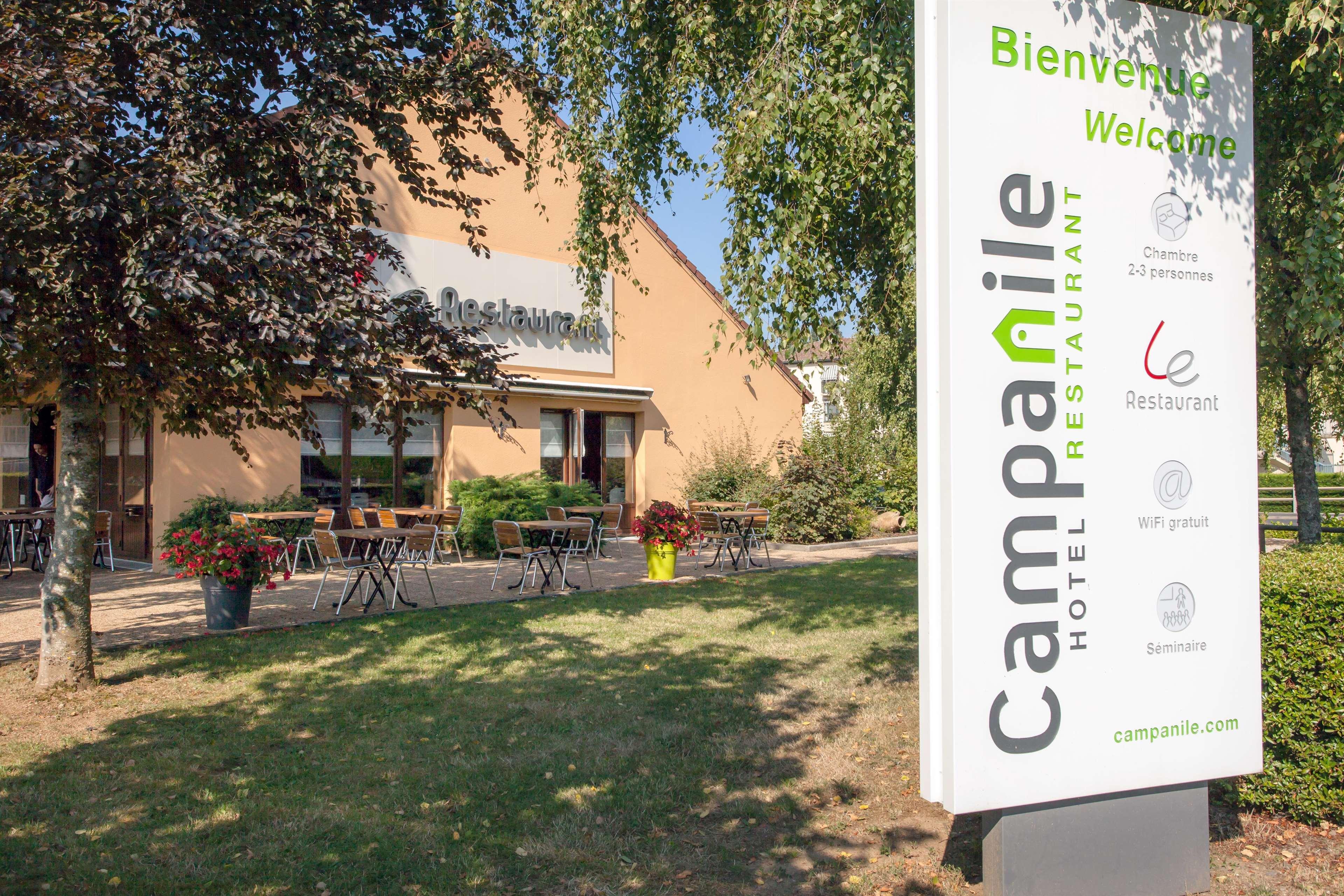 Hotel Restaurant Campanile Aurillac Buitenkant foto