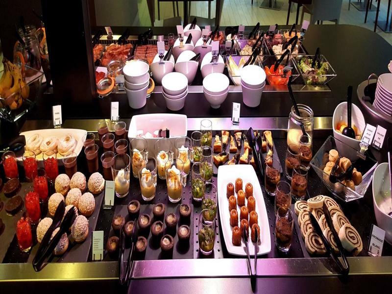 Hotel Restaurant Campanile Aurillac Buitenkant foto